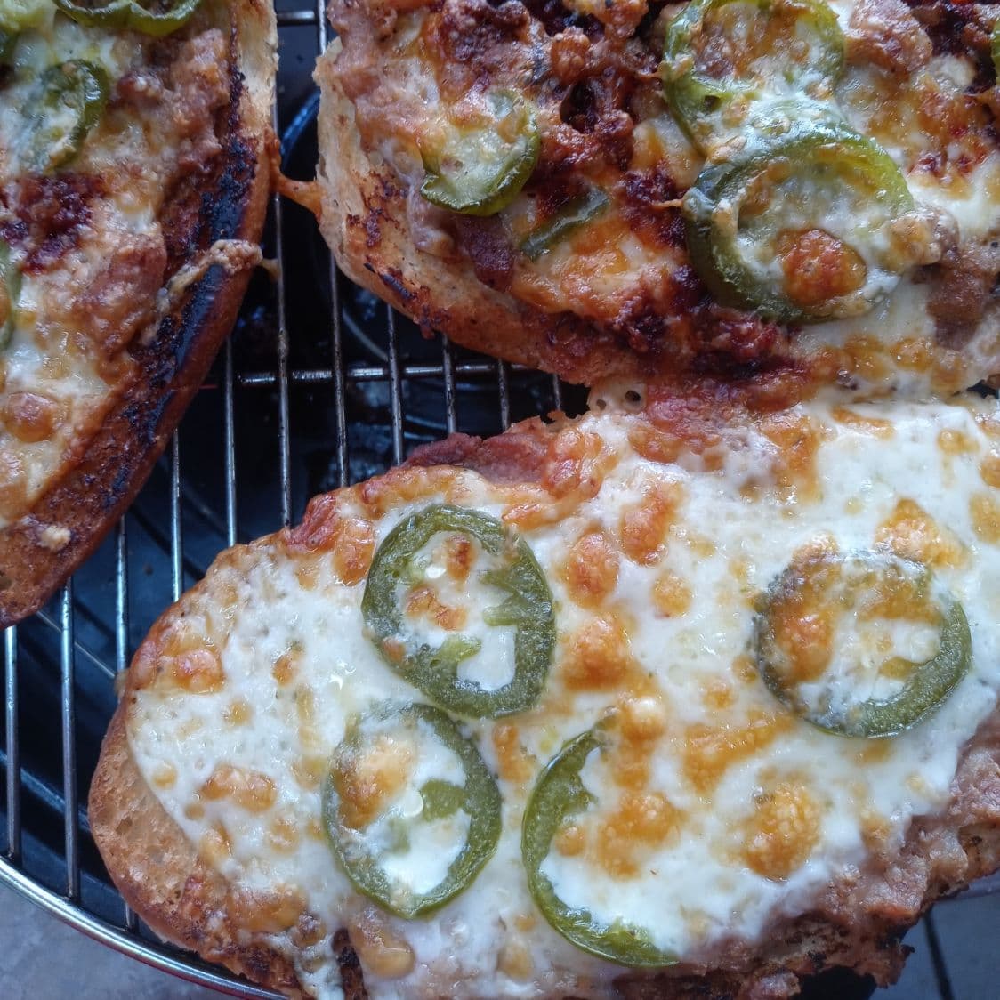 Molletes con Queso Sencillo