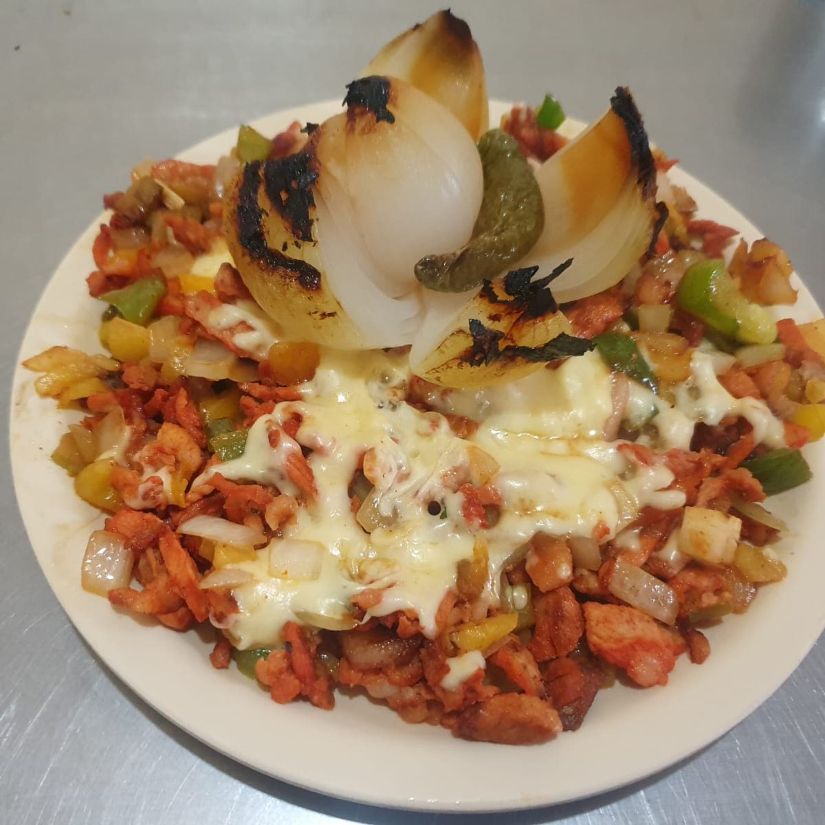 Alambre con Queso y Pastor