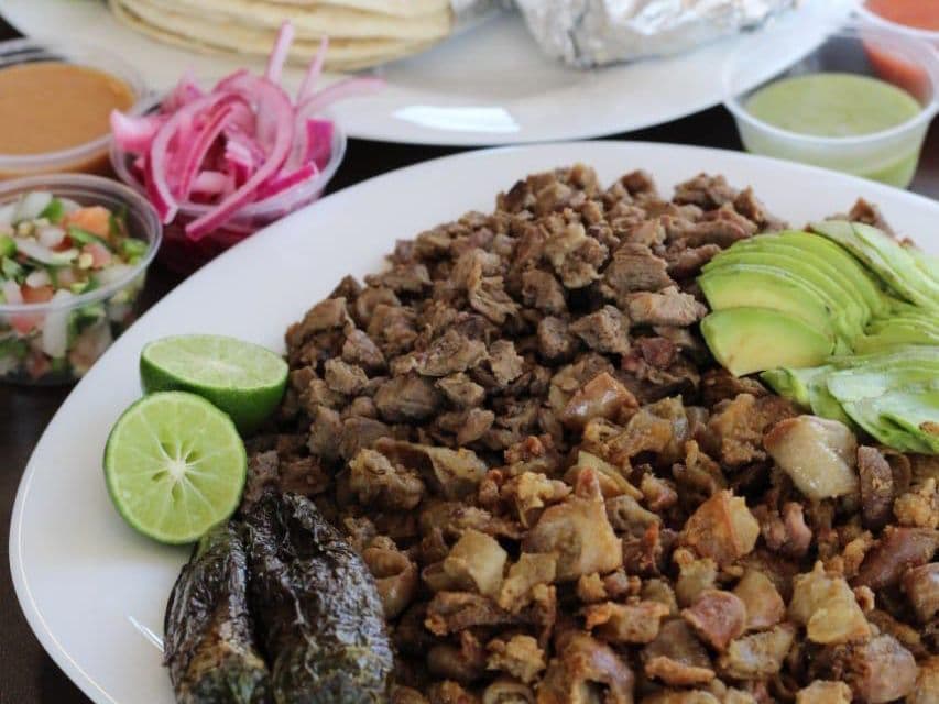 Parrillada Mixta Asada, Tripitas y/o Alambre