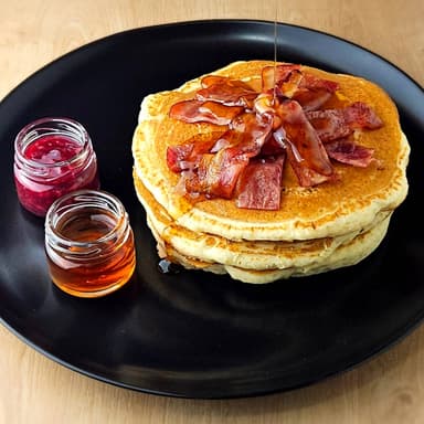 Torre Pancakes Bacon.