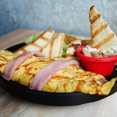 Omelette Jamón y Queso
