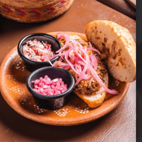 Torta de Cochinita