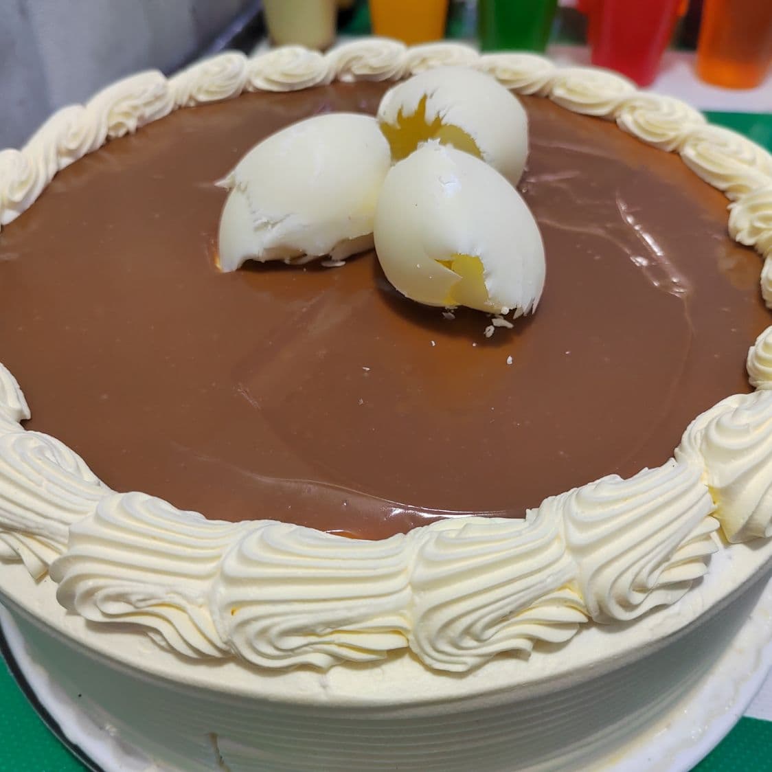 Pastel de 3 leches con cajeta