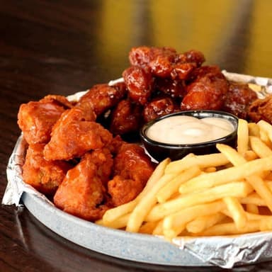 Boneless 500 gr + papas