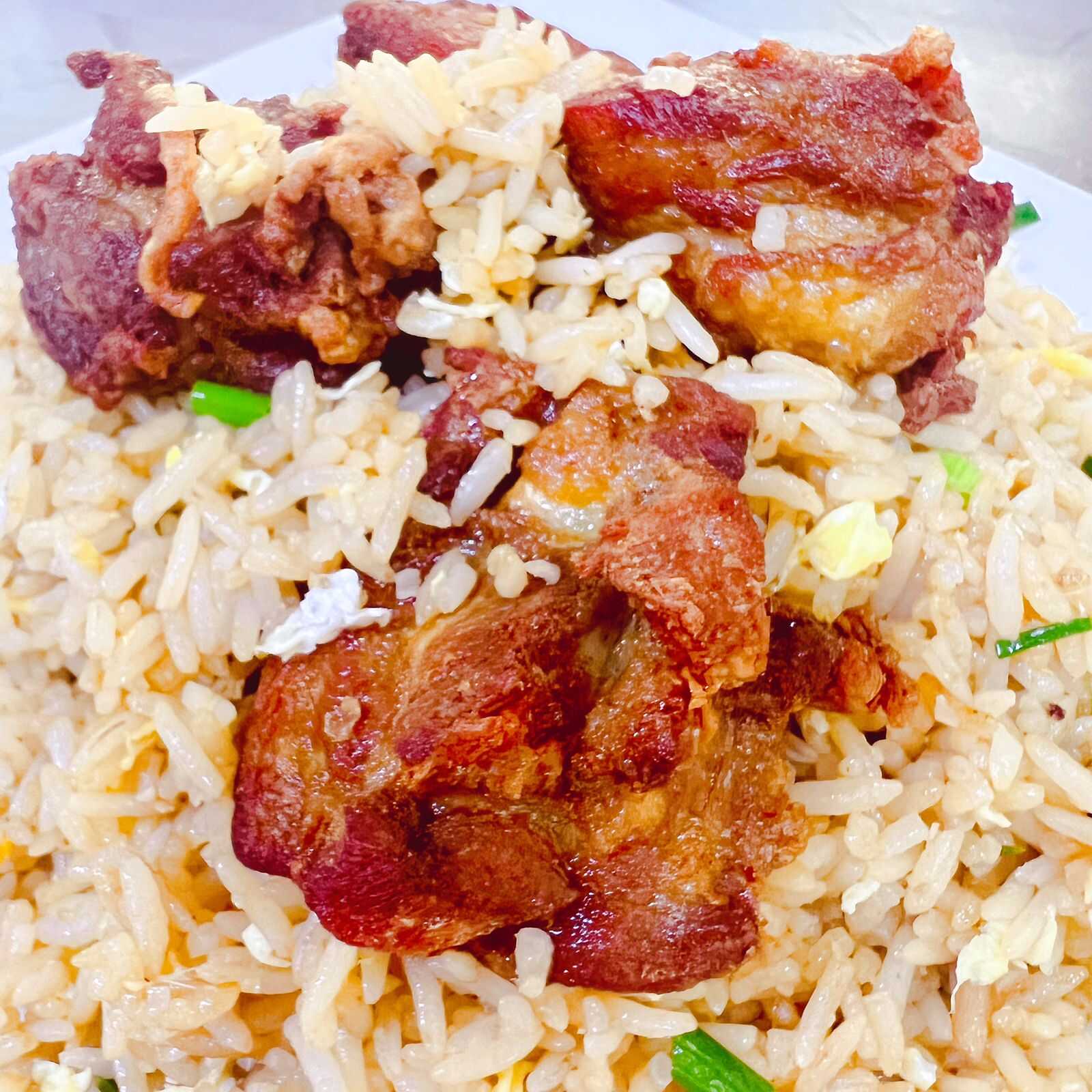 Chaufa con Pollo en Trozos