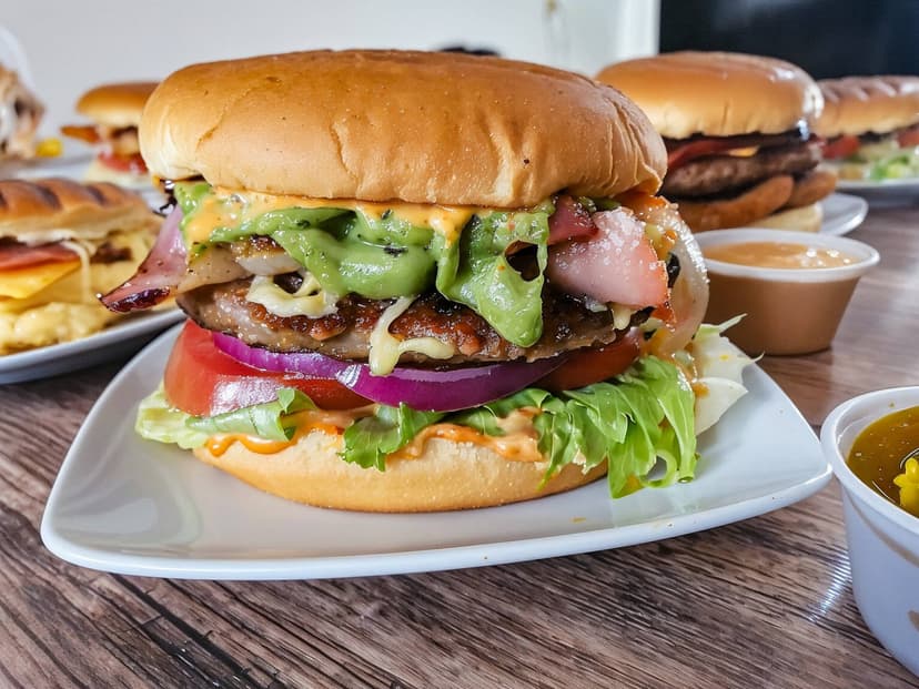 Station Hamburguesas y Más (Huasteca)