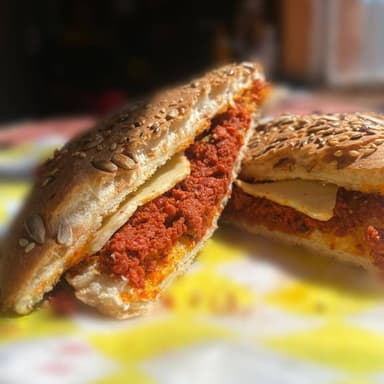 Panini de Chorizo con Queso