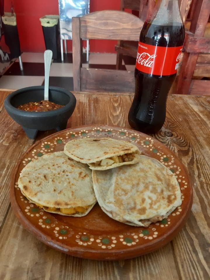 GORDITAS EL MOLCAJETE