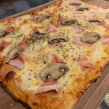 PIZZA DE CHAMPIÑONES