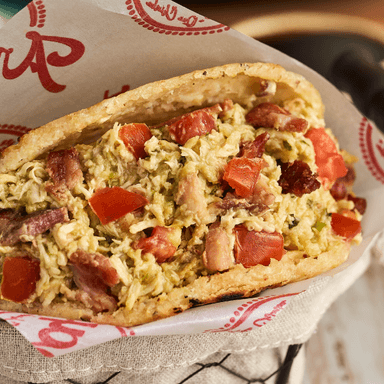 Arepa Reina Pepiada + Papas a la Francesa