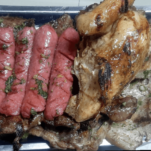 Parrilla para 2 con 2 Anticuchos de Res