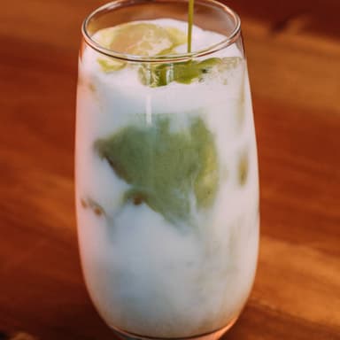 LATTE HELADO DE MATCHA SIN CAFE