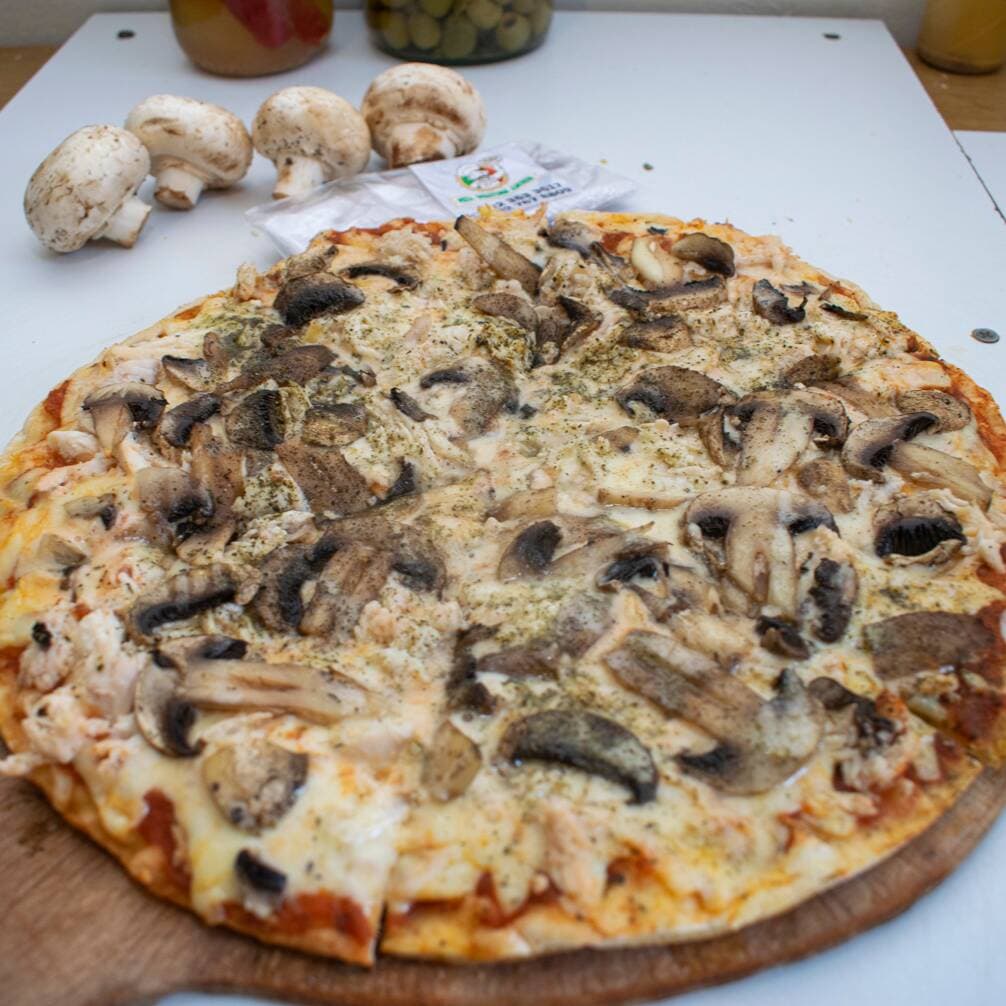 Pizza Pollo Champiñones 30 cm