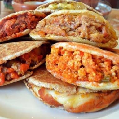 Gorditas  chicharrón