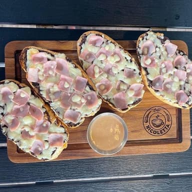 Molletes Clásicos (4 Piezas)