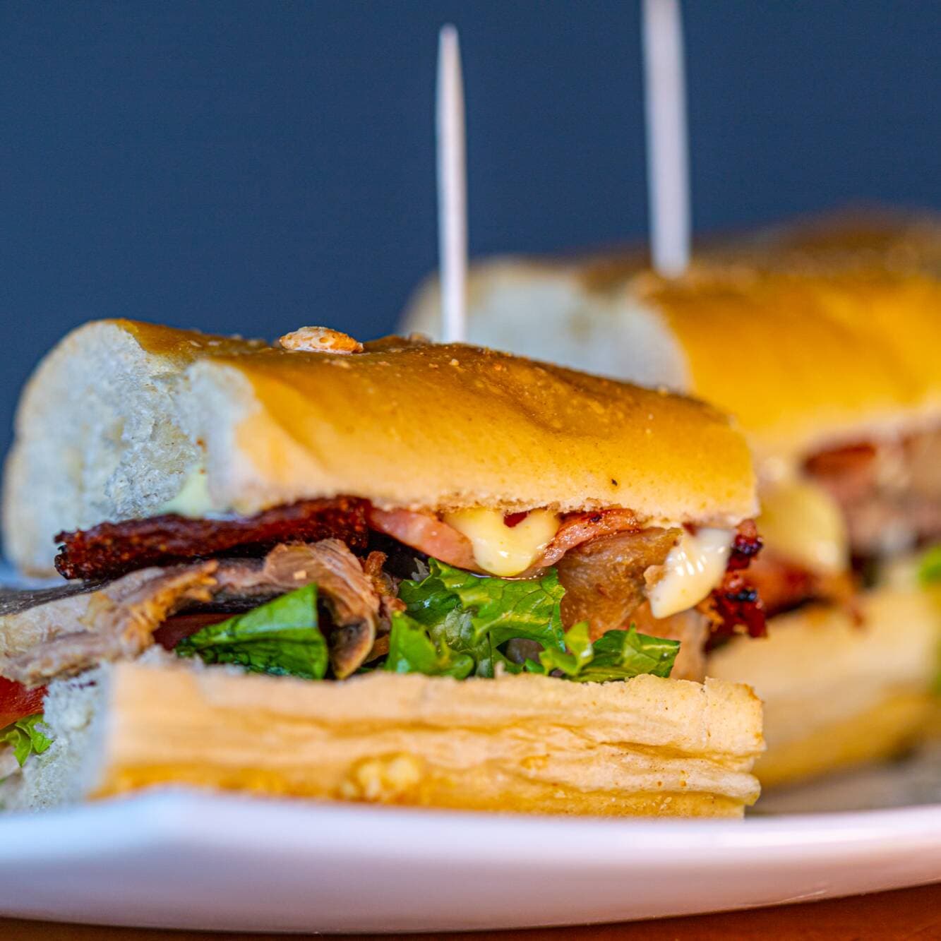 Sandwich de Carne, Tocino y Frijoles