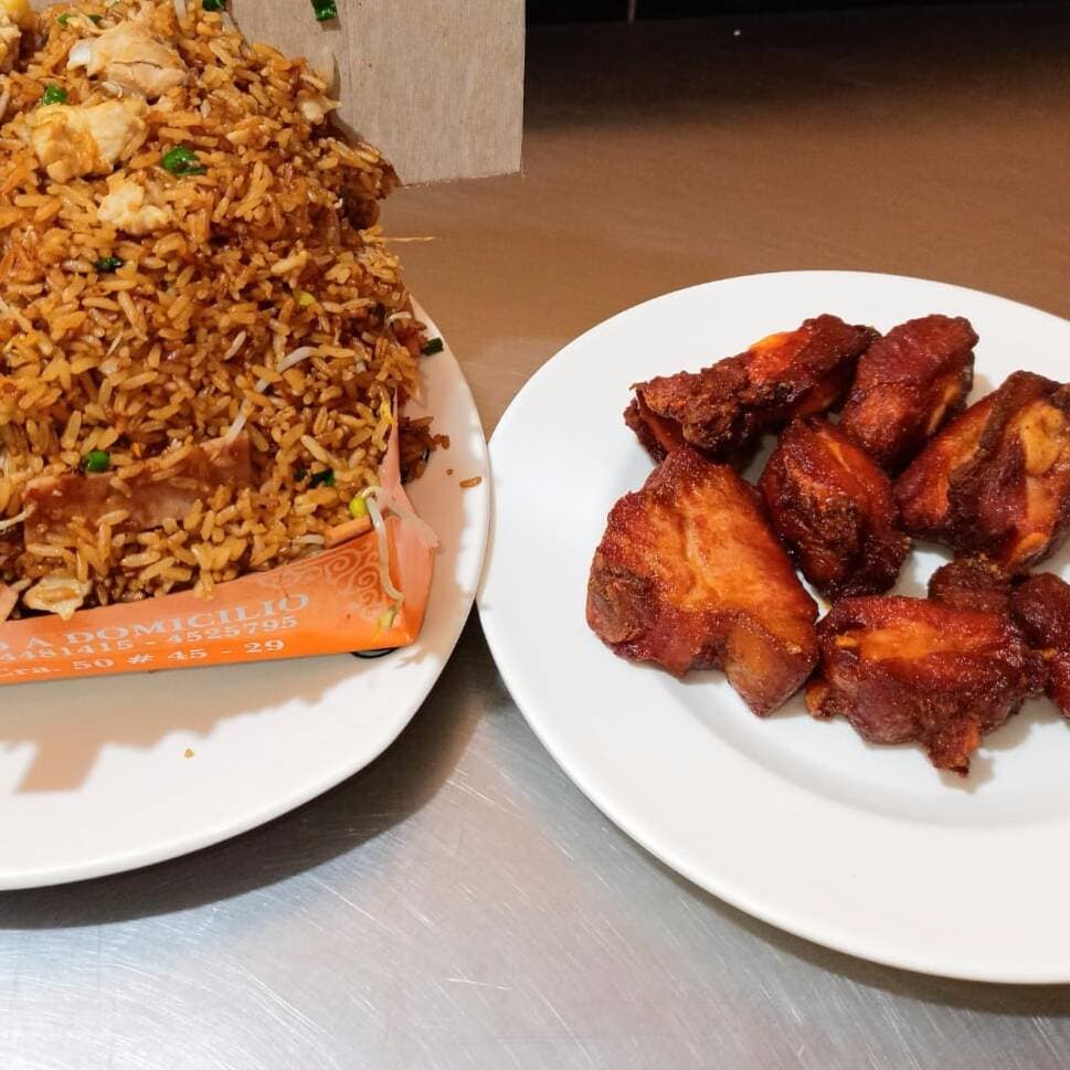 Arroz especial grande + costillas BBQ
