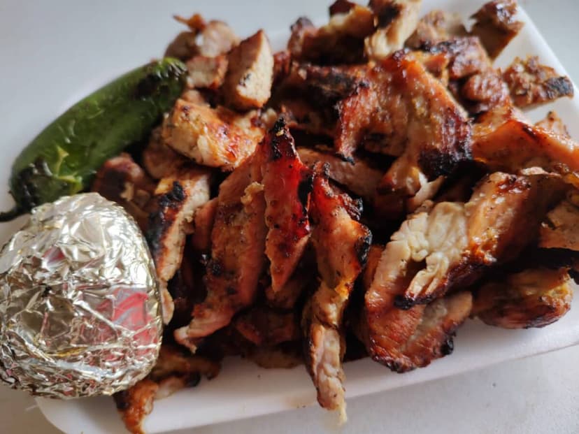 Pollos y Carnes Asadas Paredes
