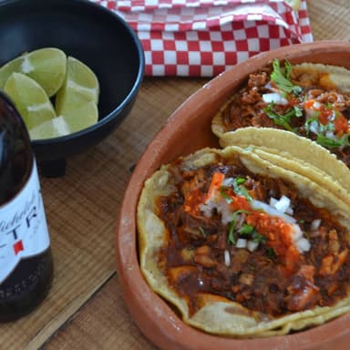 Taco de Birria con Queso