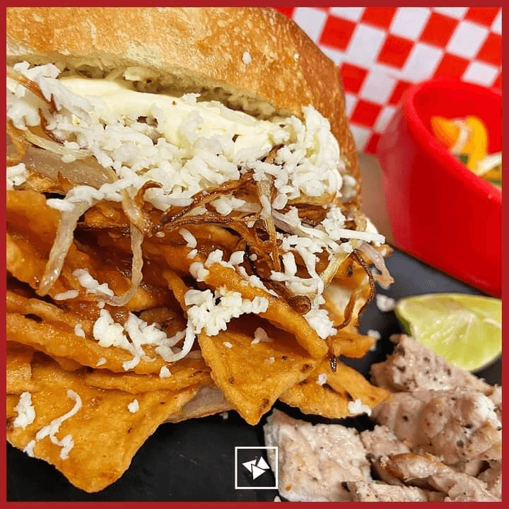 Torta de Chilaquiles