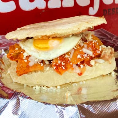 Torta de Chilaquiles