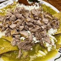 Chilaquiles Verdes o Rojos con Cecina