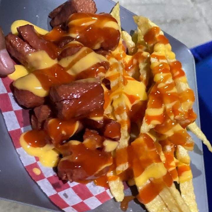 Papas mas Salchipapas y Refresco
