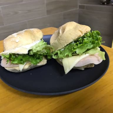 Mini Pambazo con Pechuga de Pavo