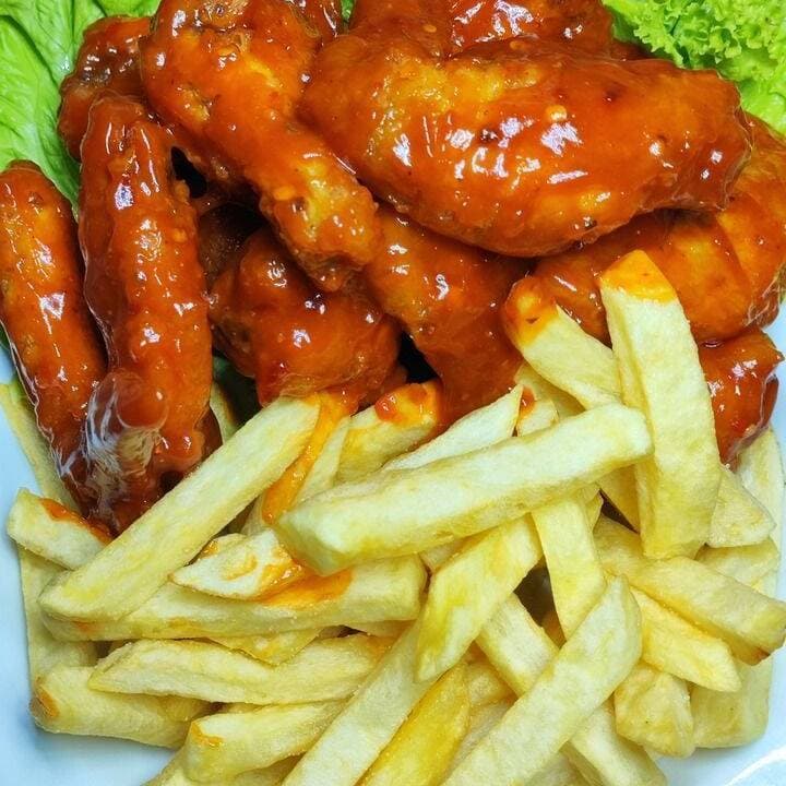 6 Piezas Alitas + Papas Fritas 250G Elija su Salsa