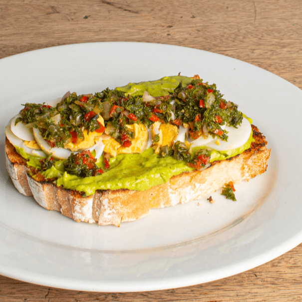 Tosta de Guacamole, Huevo y Chimichurri