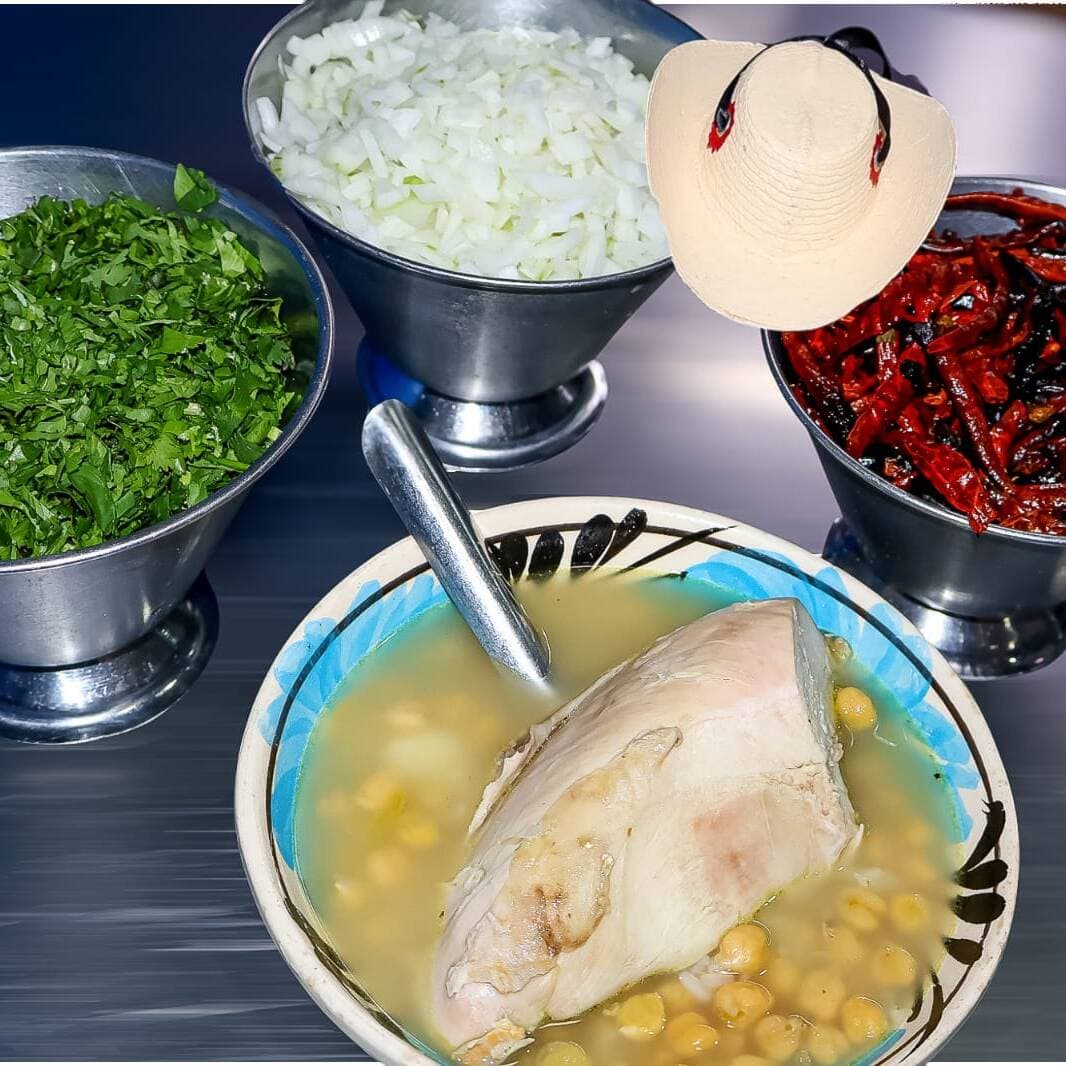 Caldo con 1/4 de Pechuga