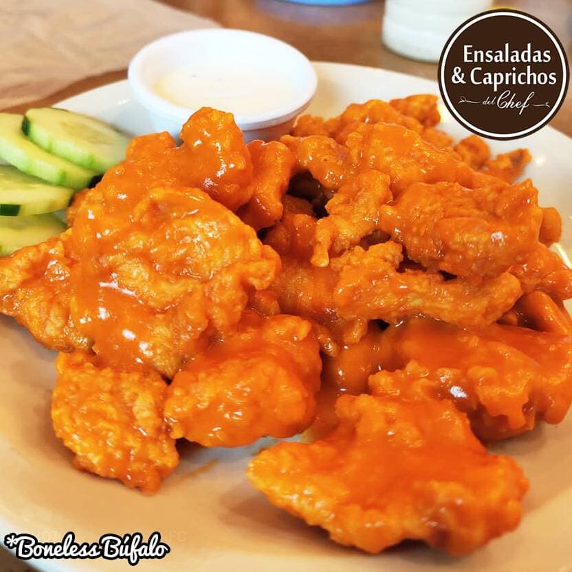 Boneless Chicos