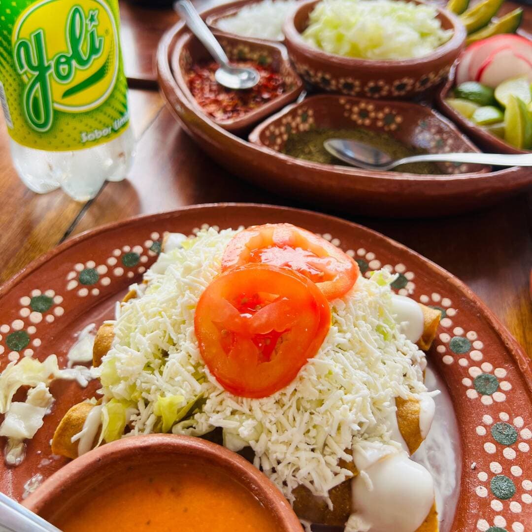 Tacos Dorados de Pollo