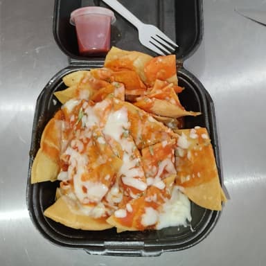 Chilaquiles Rojos Sencillos Con Queso