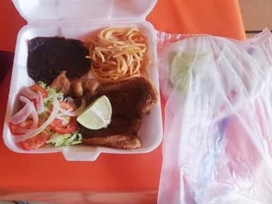 3 Desayunos para Todos y 3 Aguas Naturales Gratis