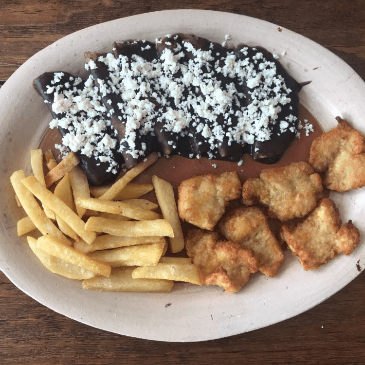Nuggets de Pollo con Papas