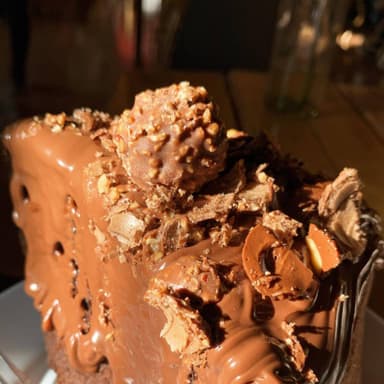 Rebanada de Pastel de 3 Leches Ferrero