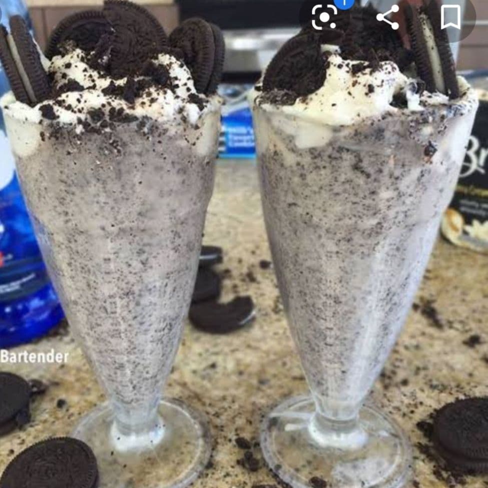 Malteada Cookies and Cream