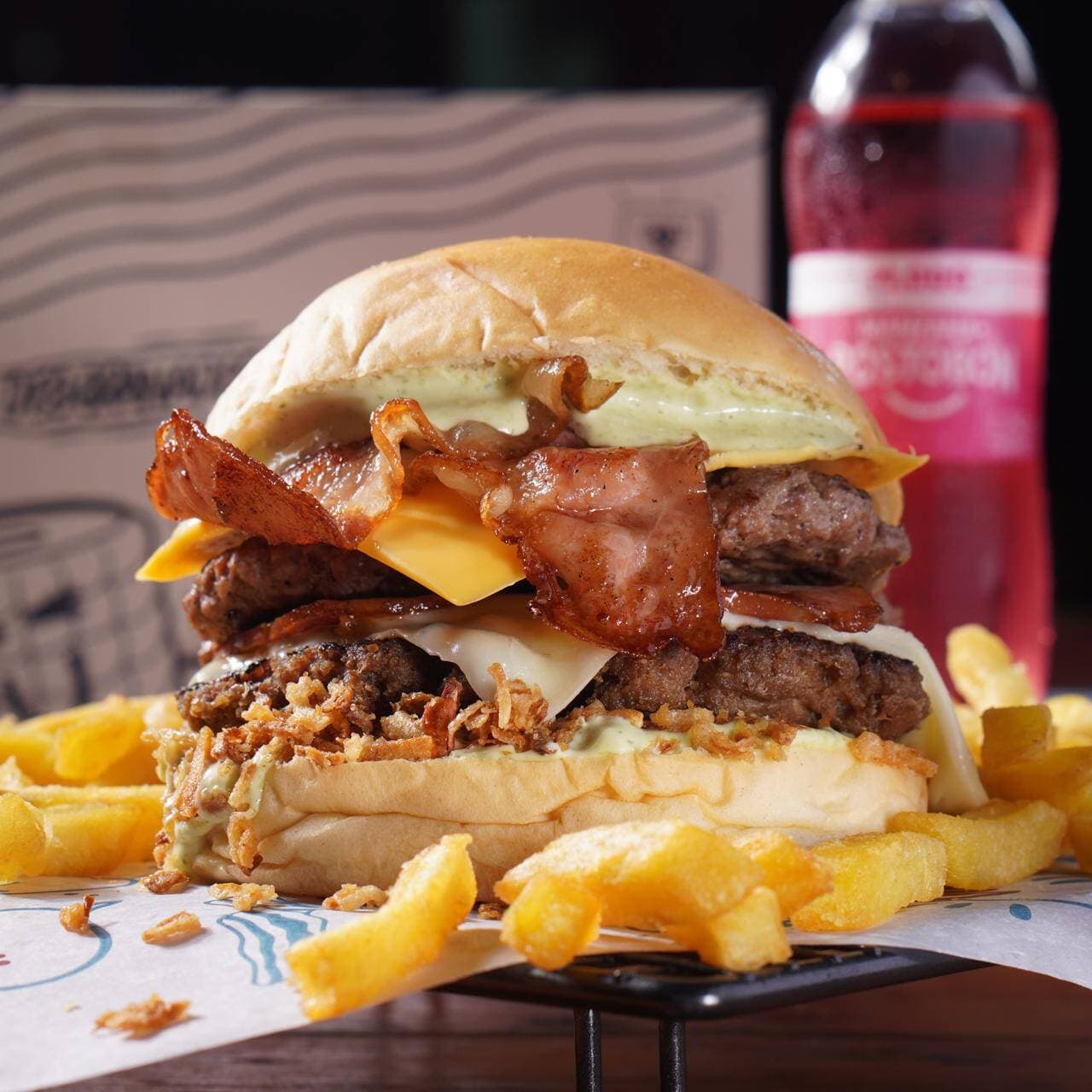 Bacon Cheese + Papa