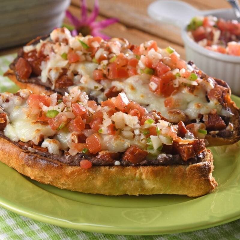 COMBO MOLLETES CON CHORIZO