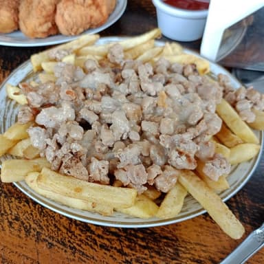 Papas a La Francesa con Carne y Queso Gratinado