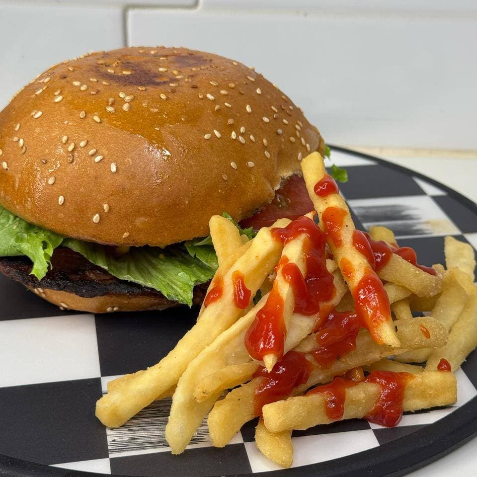 HAMBURGUESA CLASICA