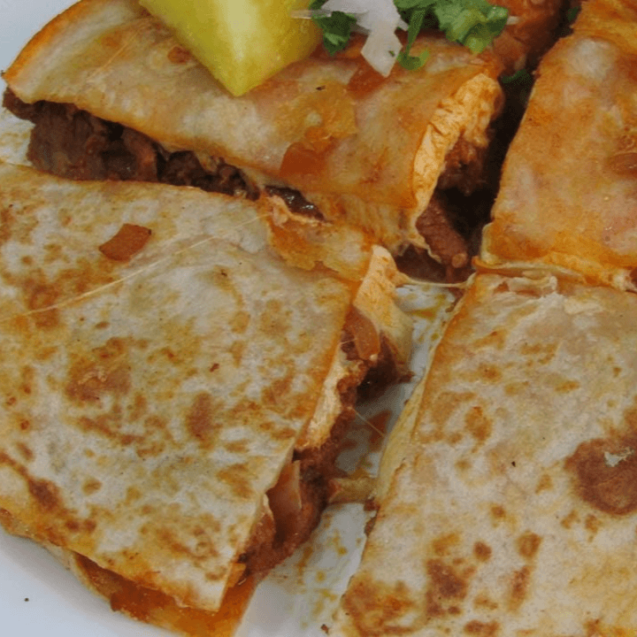 GRINGA DE PASTOR (QUESADILLA) + COCA COLA 355ML
