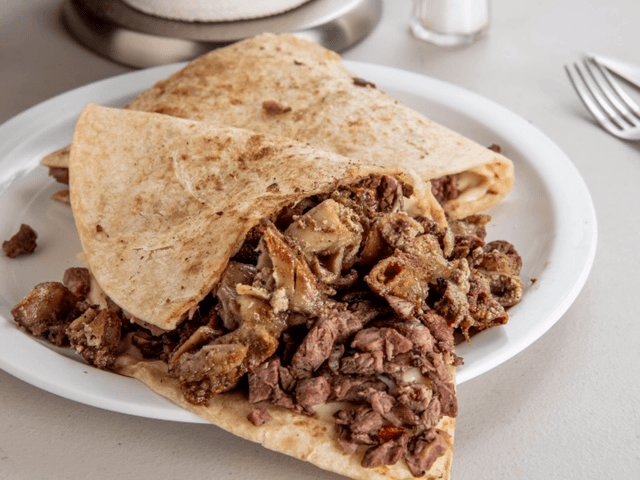 Montado de Sir-Loin con Tripitas