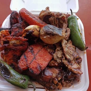 MEDIO ARRACHERA Y CHORIZO