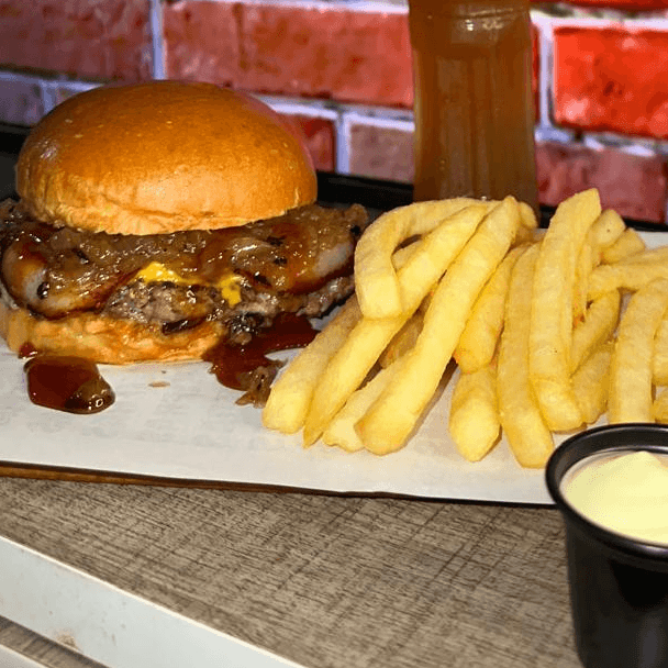 My Champions Burger+PAPAS+BEBIDA