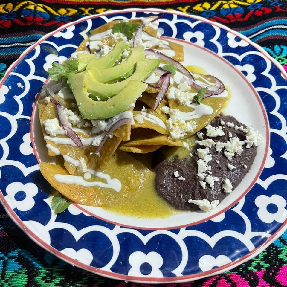 CHILAQUILES VERDES-CON HUEVO