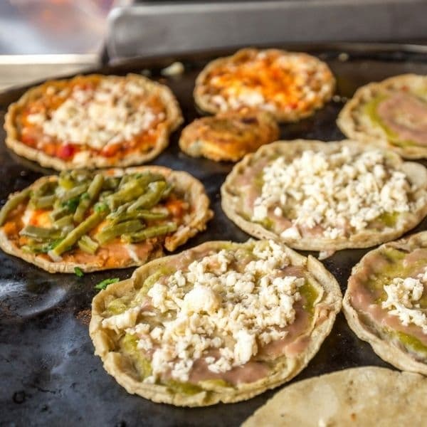 Memela con Guisado
