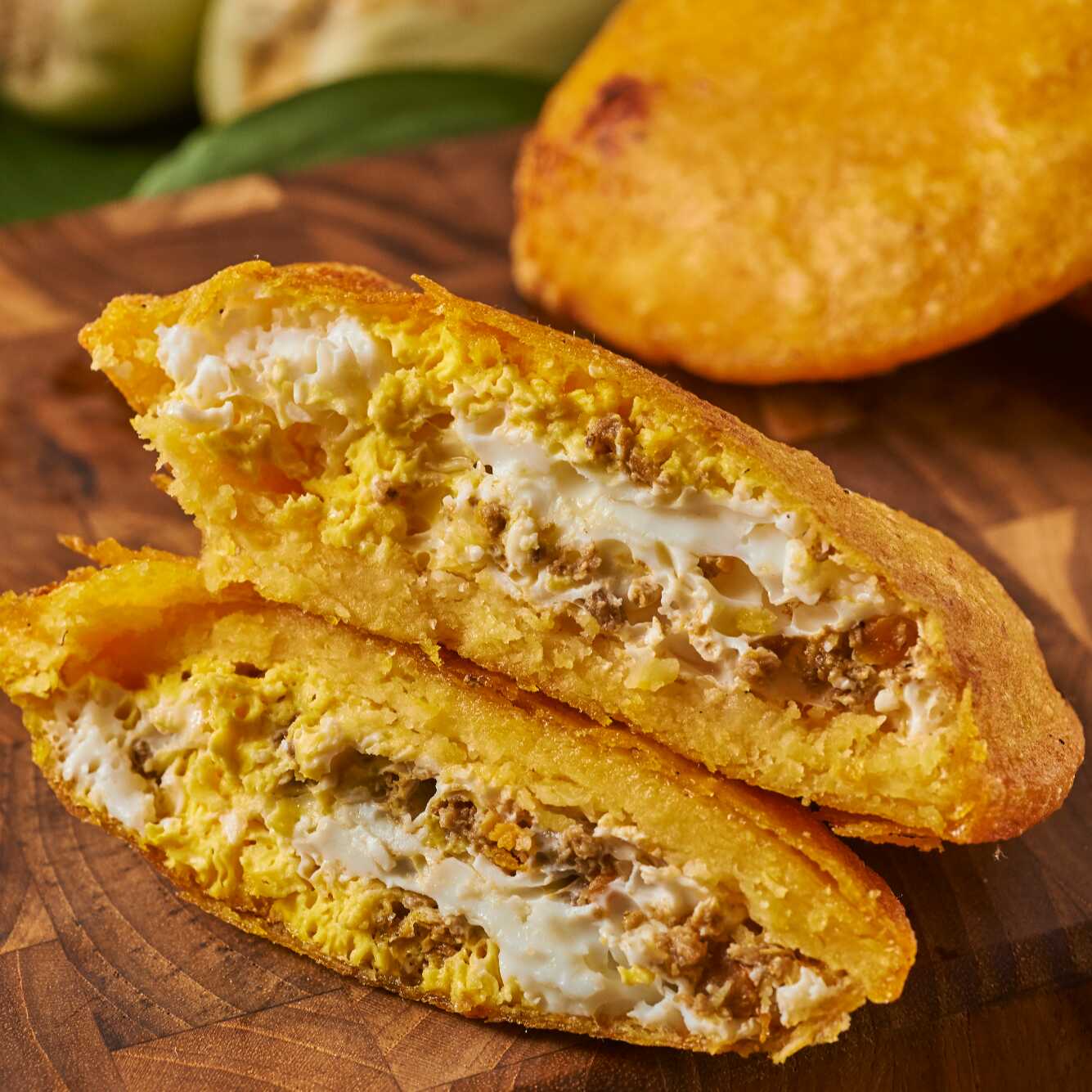 Arepa de Huevo con Carne