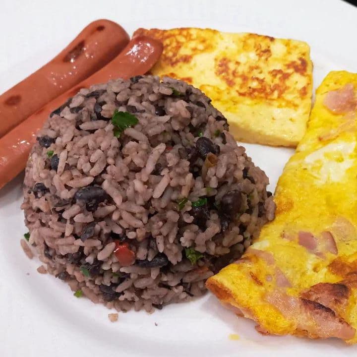 Desayuno Típico